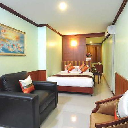 Sky Suites Bangkok Eksteriør bilde