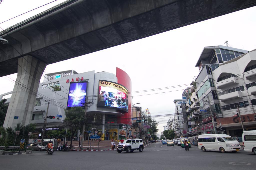 Sky Suites Bangkok Eksteriør bilde