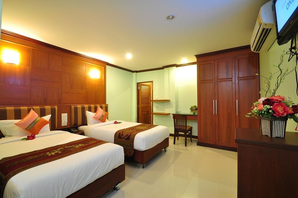 Sky Suites Bangkok Eksteriør bilde