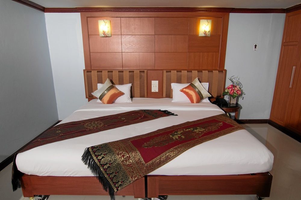 Sky Suites Bangkok Eksteriør bilde